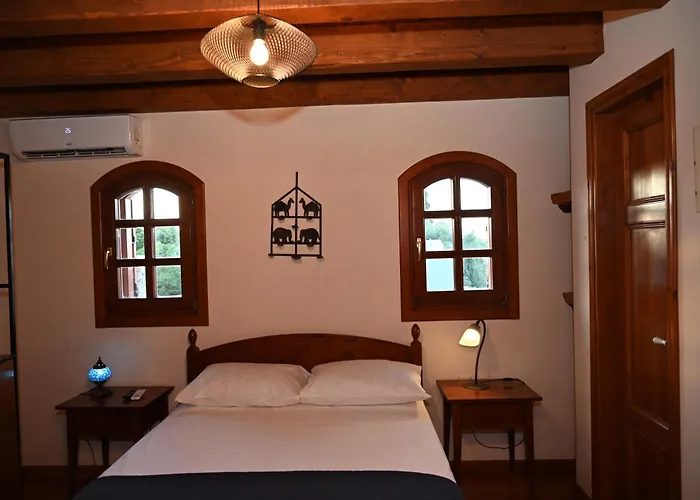 Victoria Old Town * Rhodes City