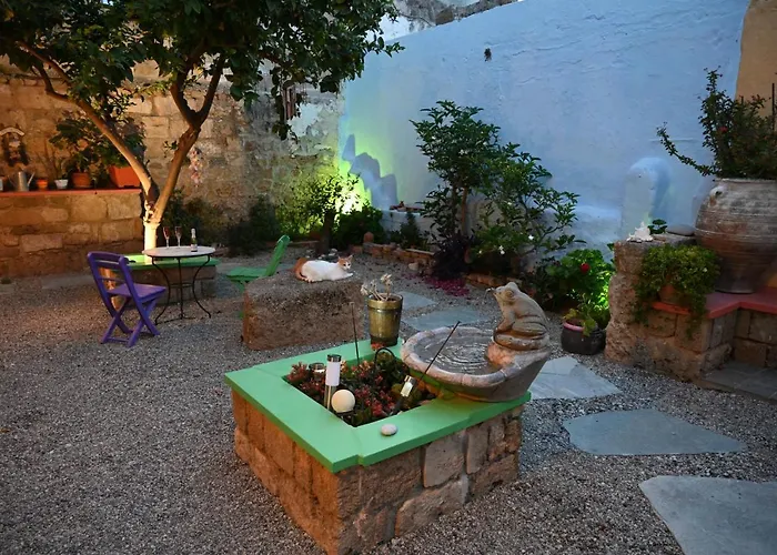 Victoria Old Town Villa *