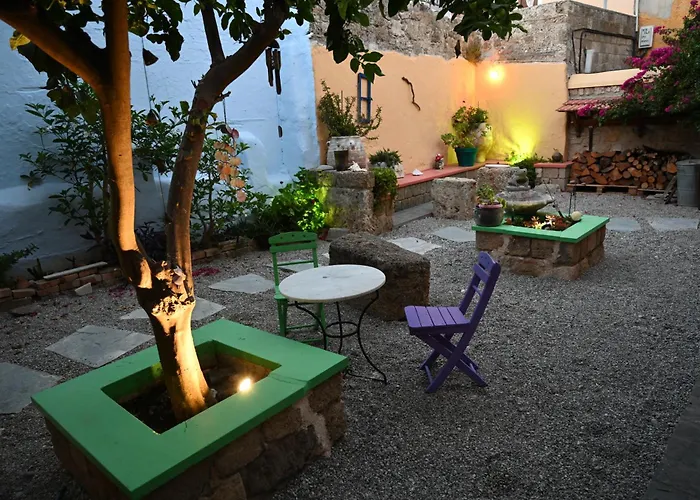 Victoria Old Town Villa *